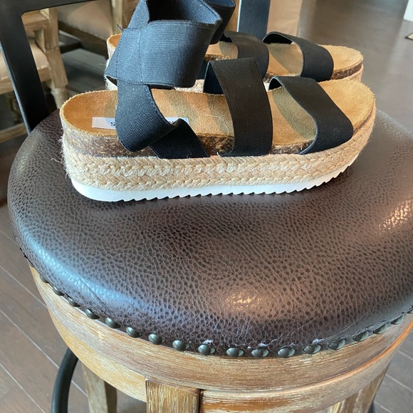 Steve Madden Sandal - Picture 2 of 3
